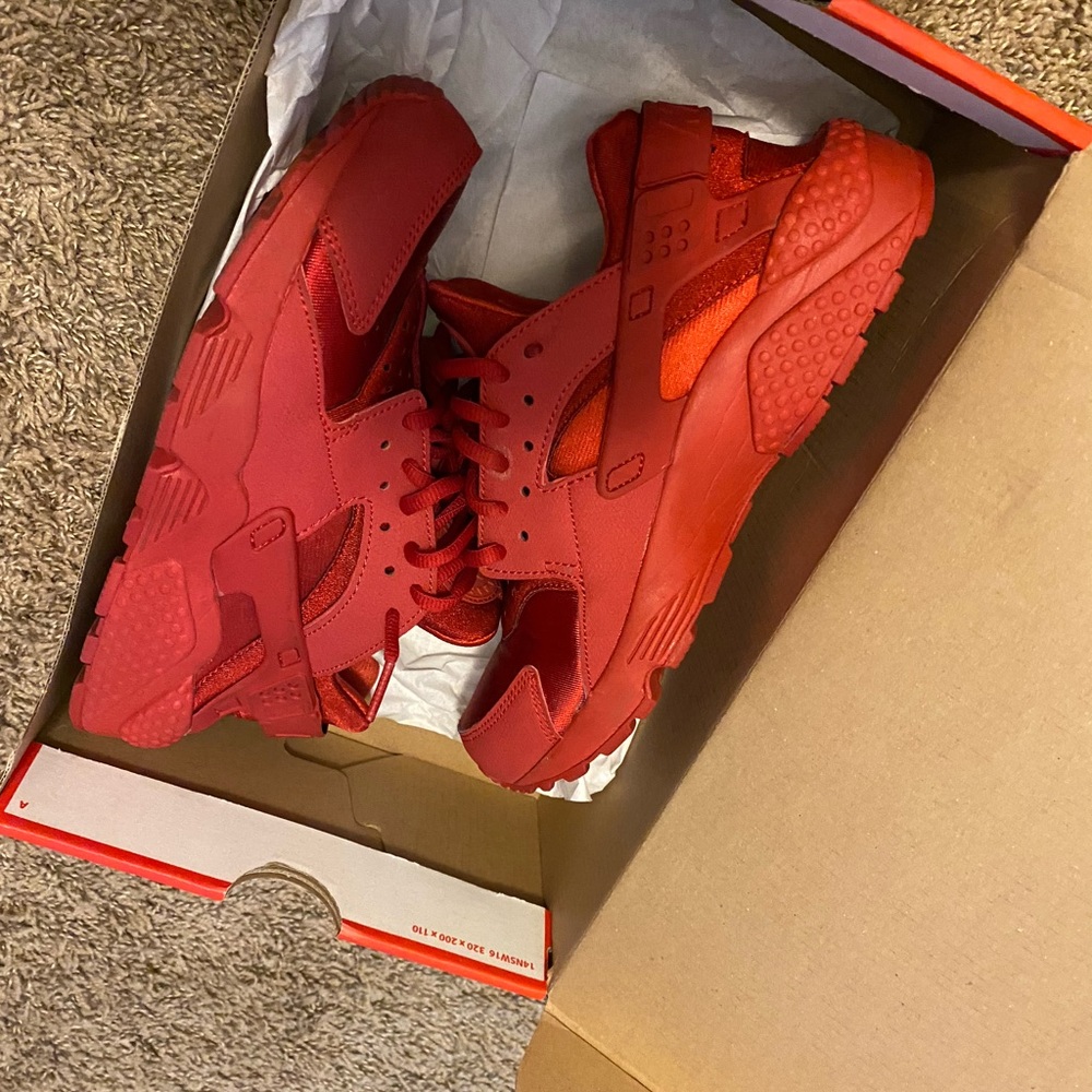 Nike red huarache
